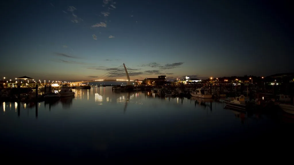 淡水情人橋夜景
