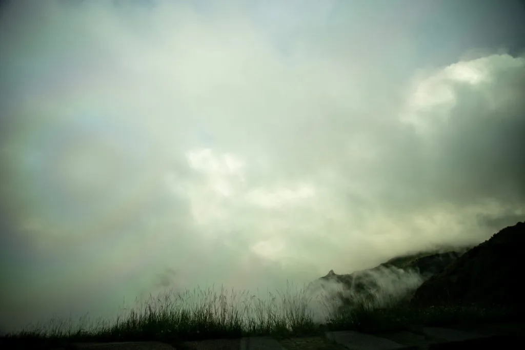 不厭亭，半山腰雲海白牆抵達不厭亭前地一休息處