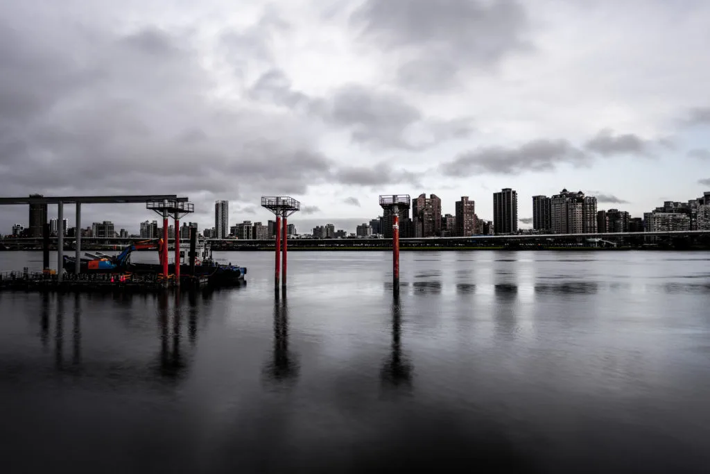 颱風璨樹來臨前的大稻埕