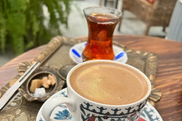 台北市的異國咖啡廳Saturn Landing Turkish Coffee有土耳其咖啡和甜食